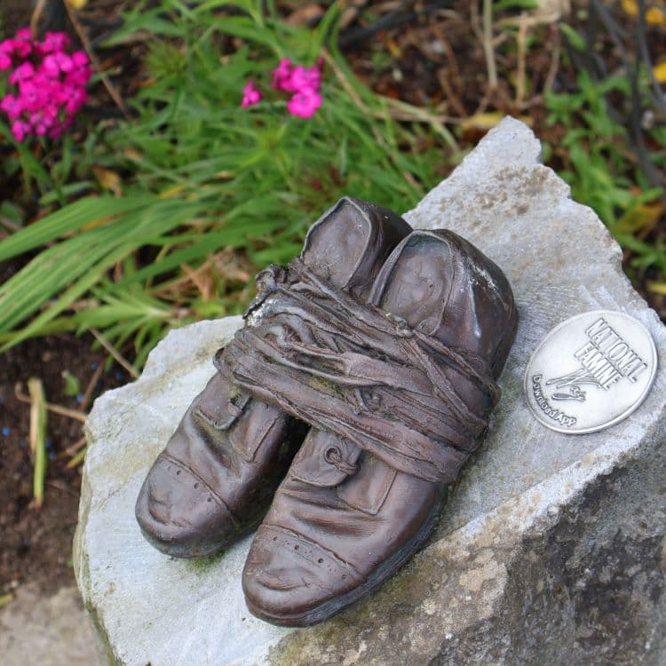 9-Bronze-Shoes-way-marker